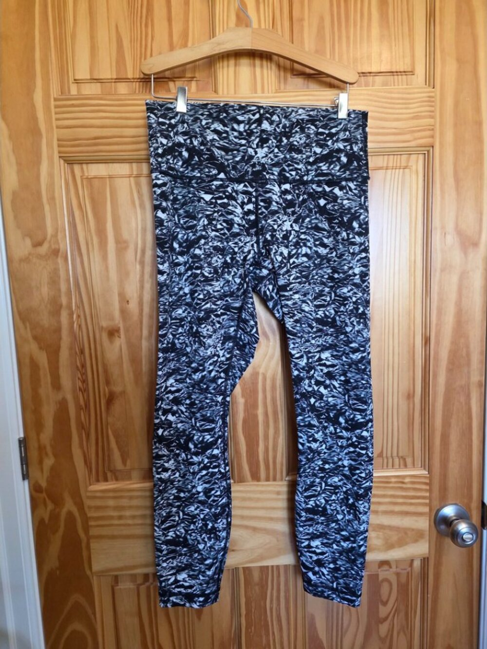 💙 117. Lululemon Size 10 Fast & Free 7/8 Tight II Liquid Platinum Alpine White